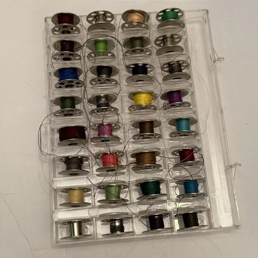 Vtg Sewing Machine Metal Bobbins 7 Hole Most w/Previous Thread Lot of 32 - Picture 7 of 8
